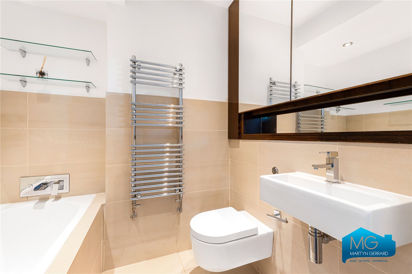 2 bedroom Terraced House to rent - Martyn Gerrard