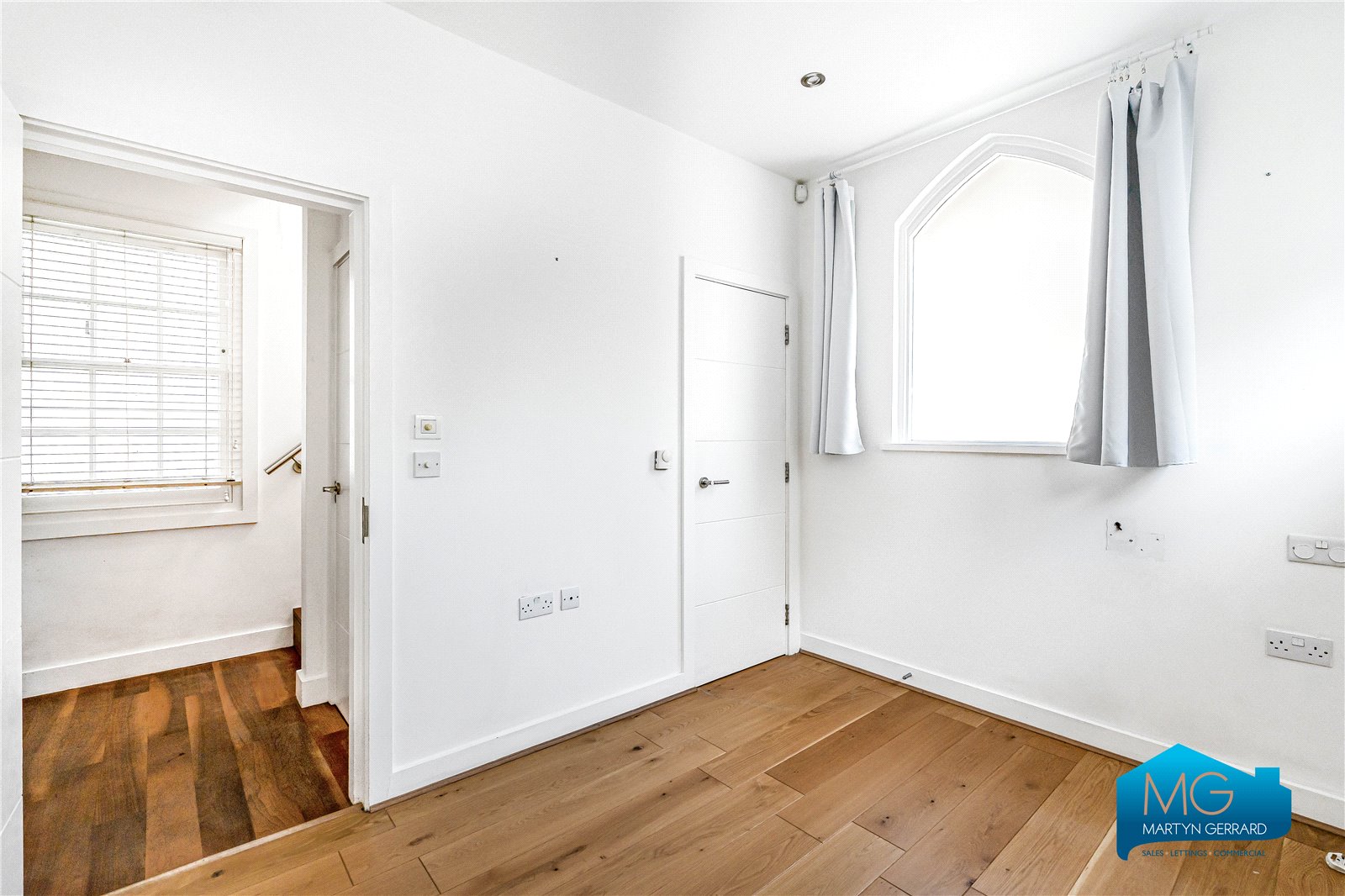 2 bedroom Terraced House to rent - Martyn Gerrard