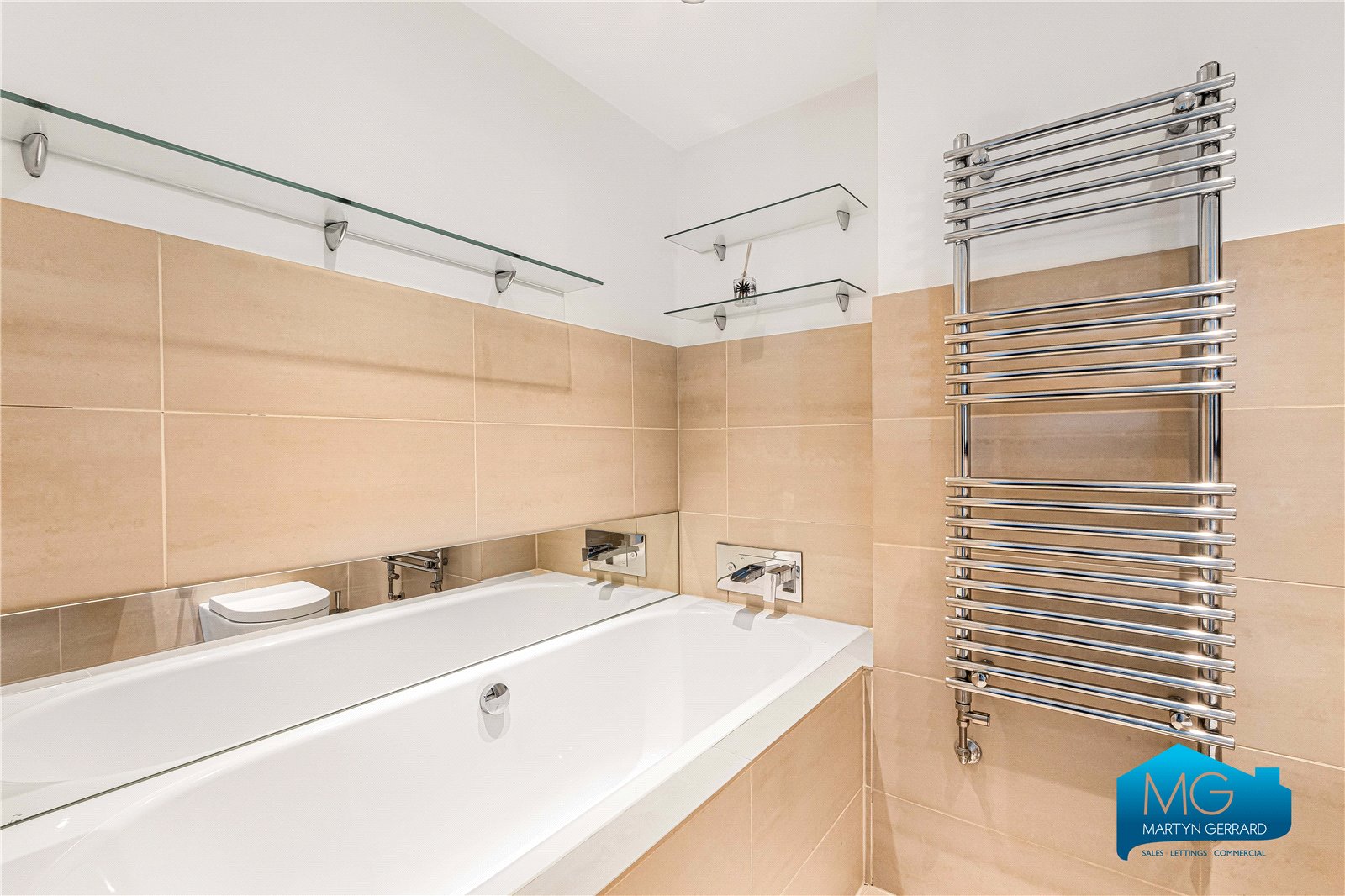 2 bedroom Terraced House to rent - Martyn Gerrard