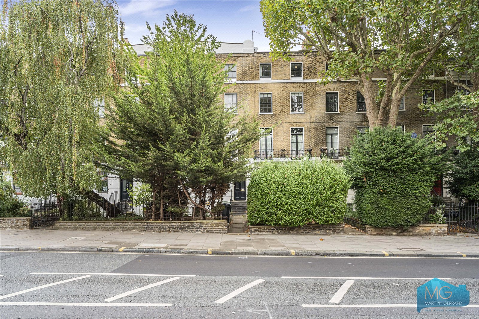2 bedroom Apartment for sale - Martyn Gerrard