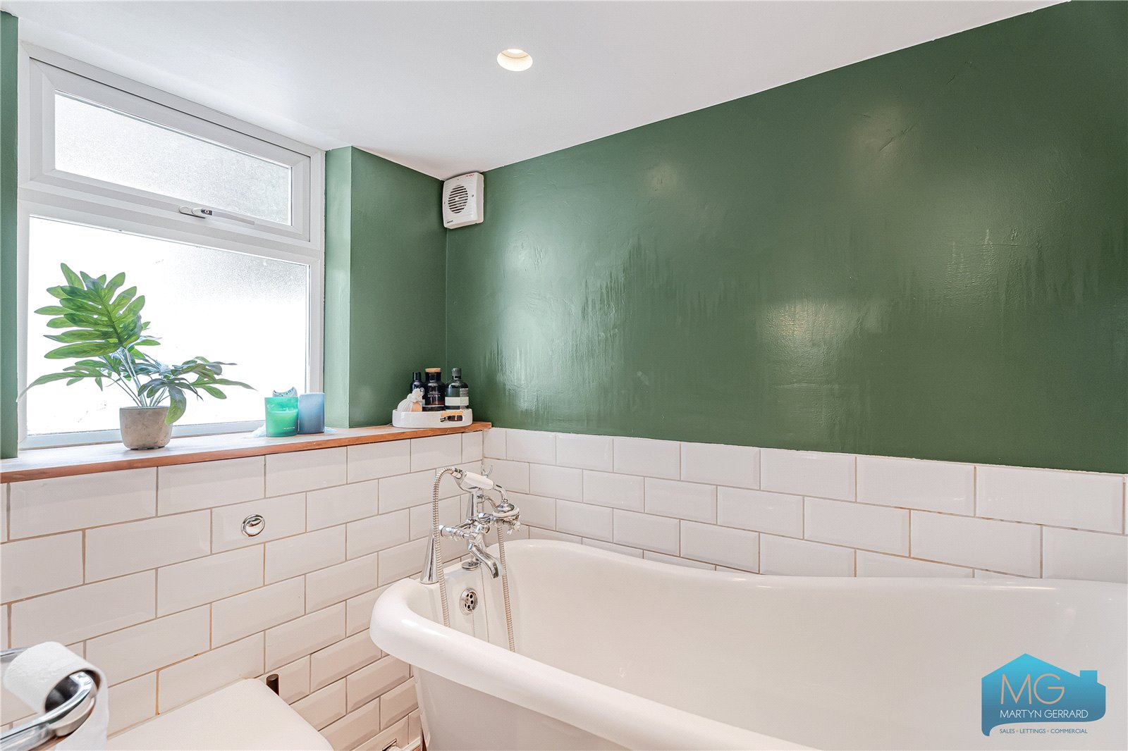 2 bedroom Apartment for sale - Martyn Gerrard