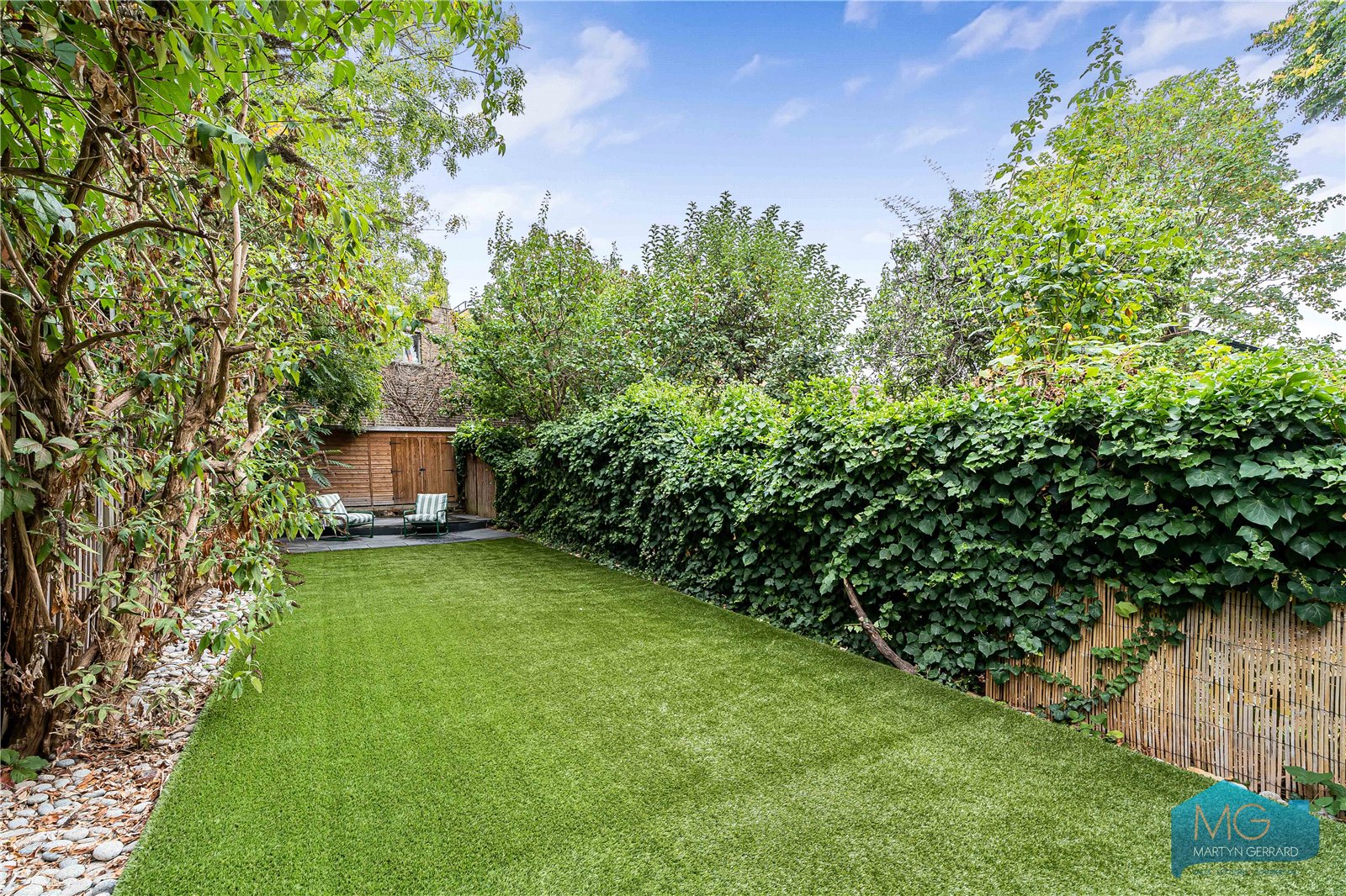 2 bedroom Apartment for sale - Martyn Gerrard