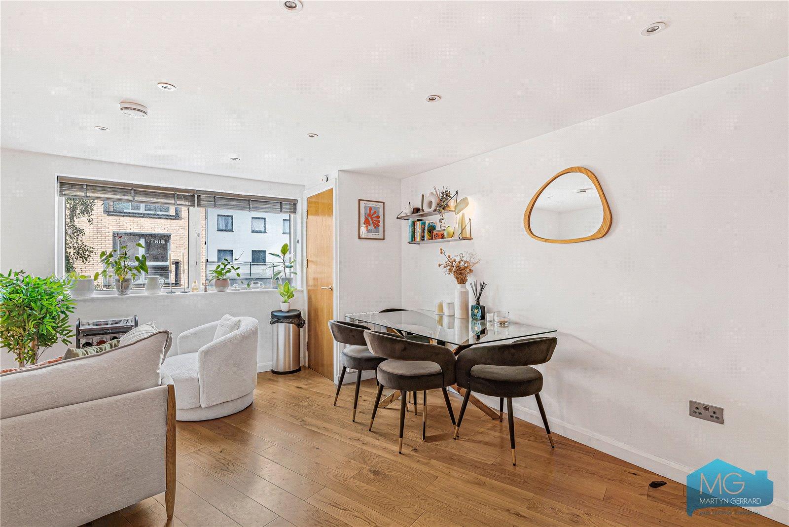 1 bedroom Apartment for sale - Martyn Gerrard