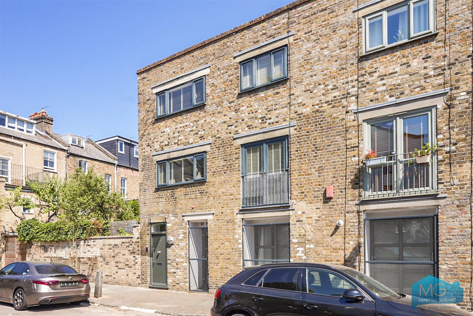 2 bedroom Apartment for sale - Martyn Gerrard