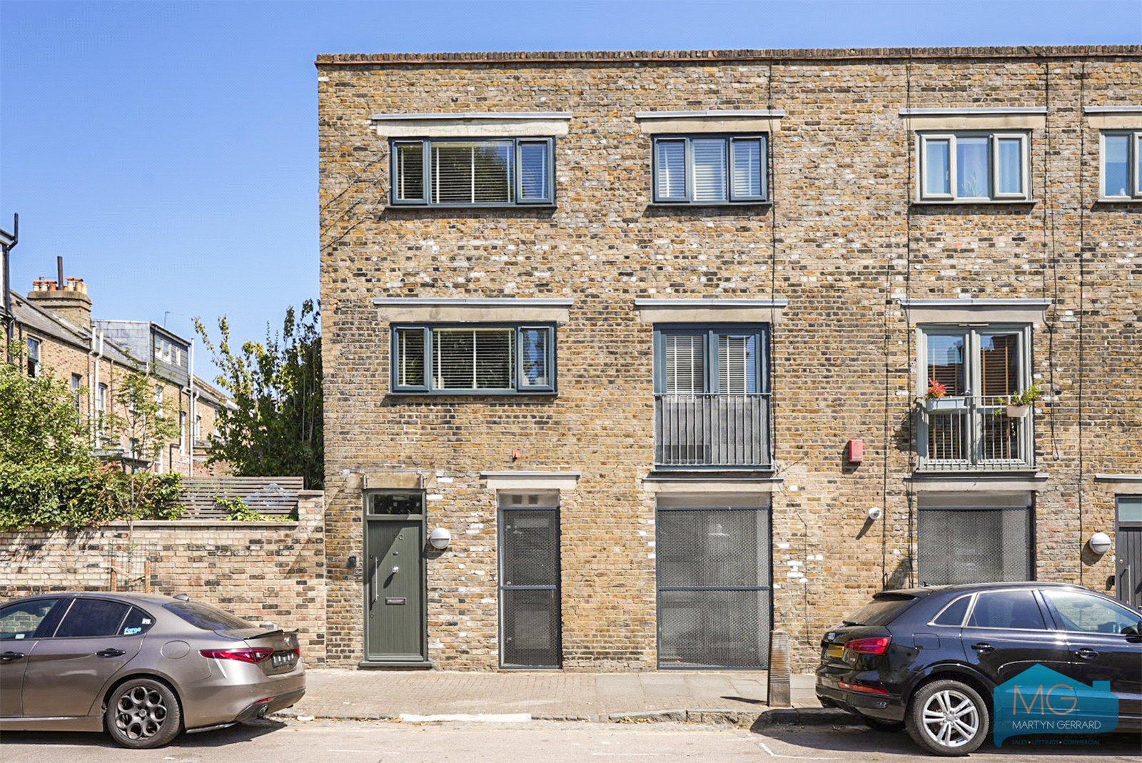 2 bedroom Apartment for sale - Martyn Gerrard