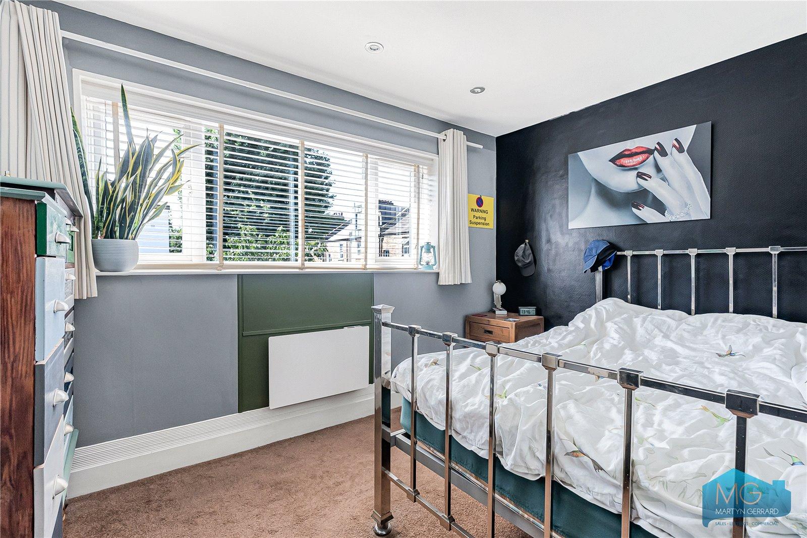 2 bedroom Apartment for sale - Martyn Gerrard