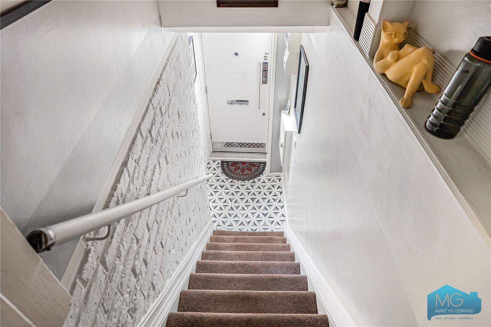 2 bedroom Apartment for sale - Martyn Gerrard