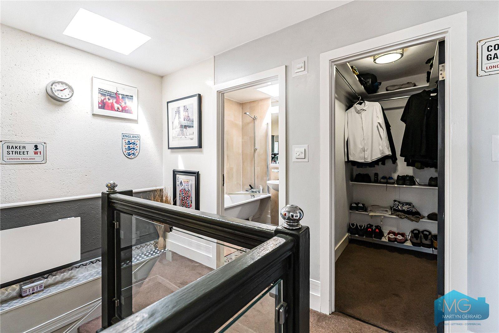 2 bedroom Apartment for sale - Martyn Gerrard