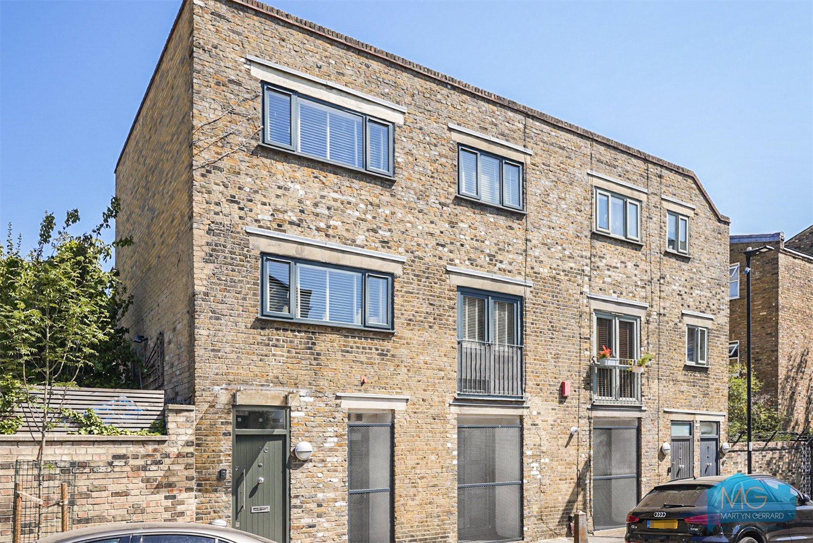 2 bedroom Apartment for sale - Martyn Gerrard