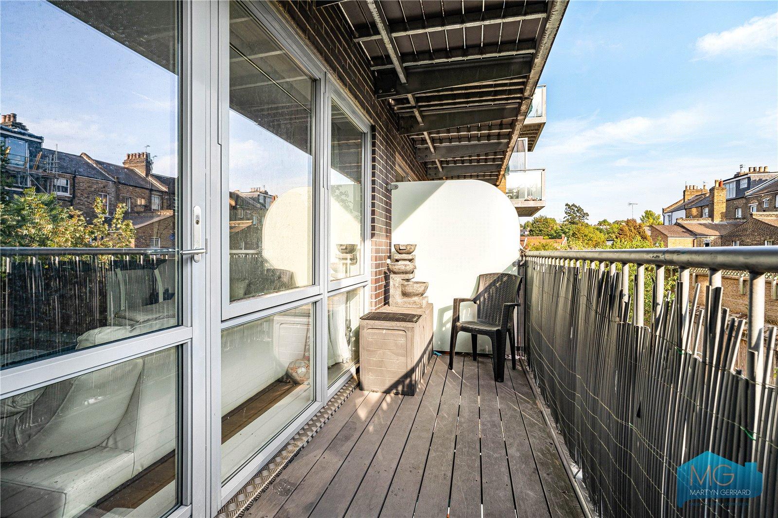 1 bedroom Apartment for sale - Martyn Gerrard