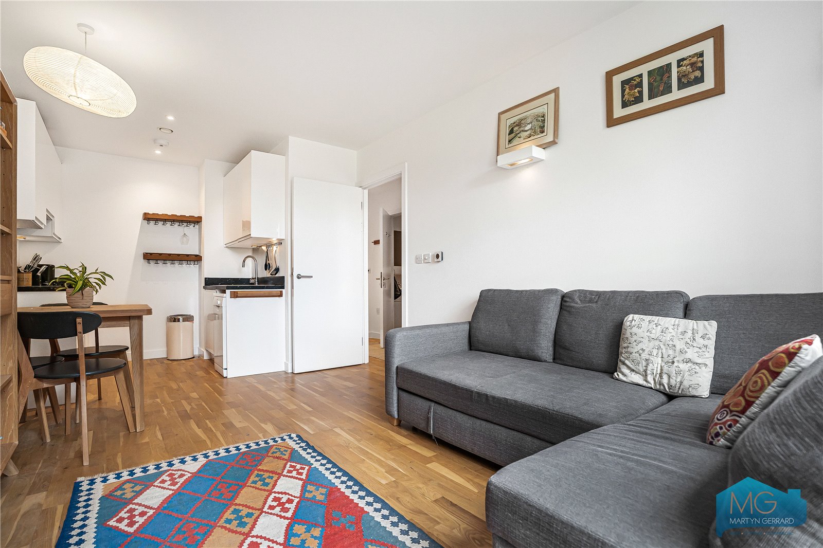 1 bedroom Apartment for sale - Martyn Gerrard