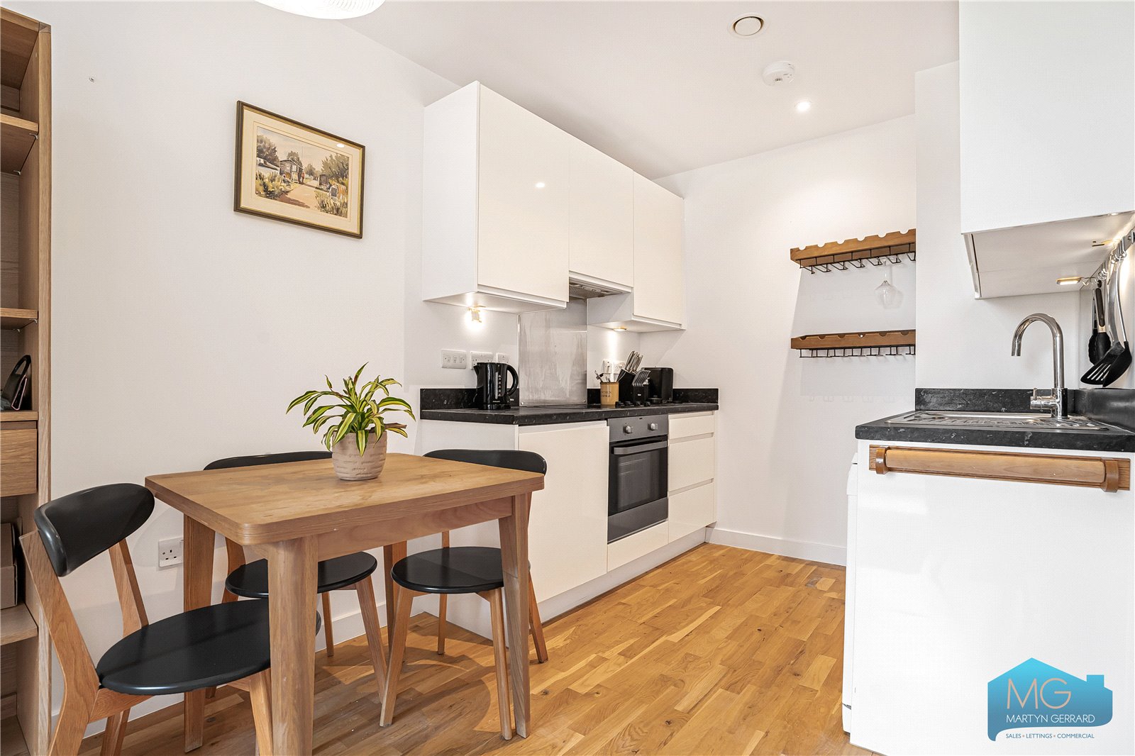 1 bedroom Apartment for sale - Martyn Gerrard