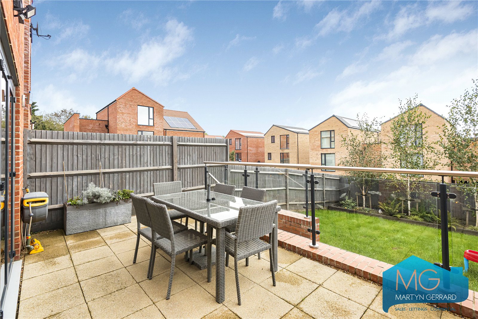 4 bedroom Link Detached House for sale - Martyn Gerrard