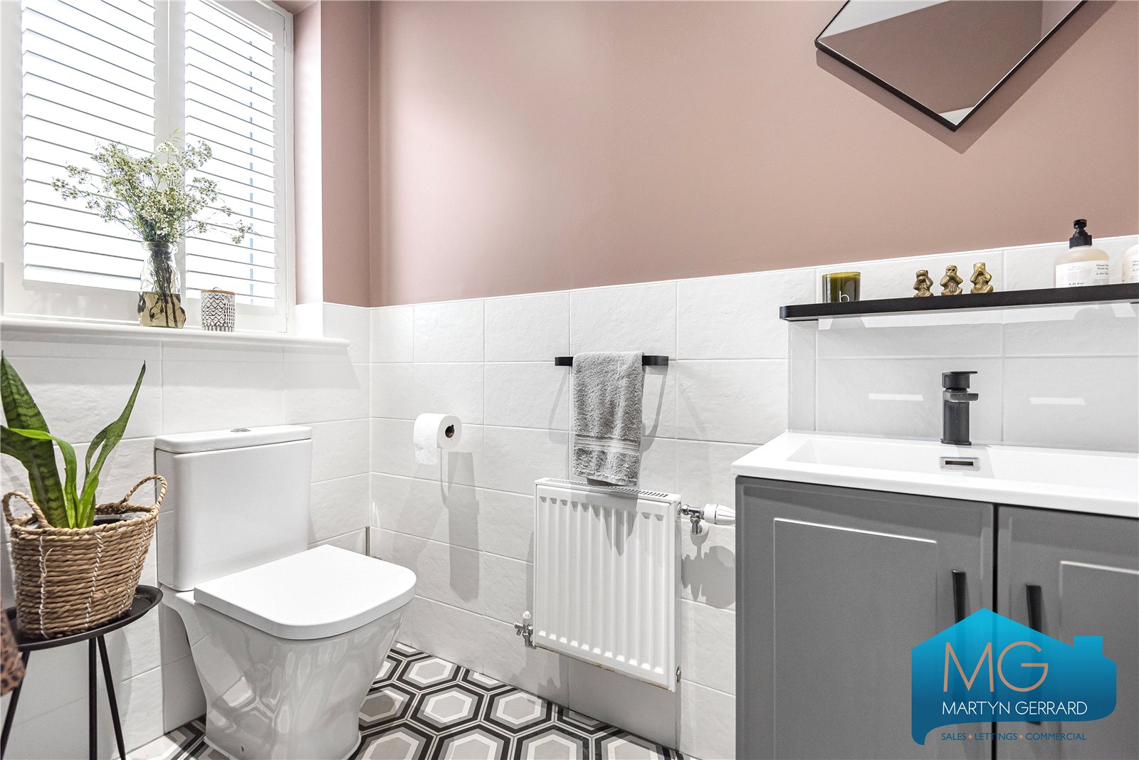 4 bedroom Link Detached House for sale - Martyn Gerrard