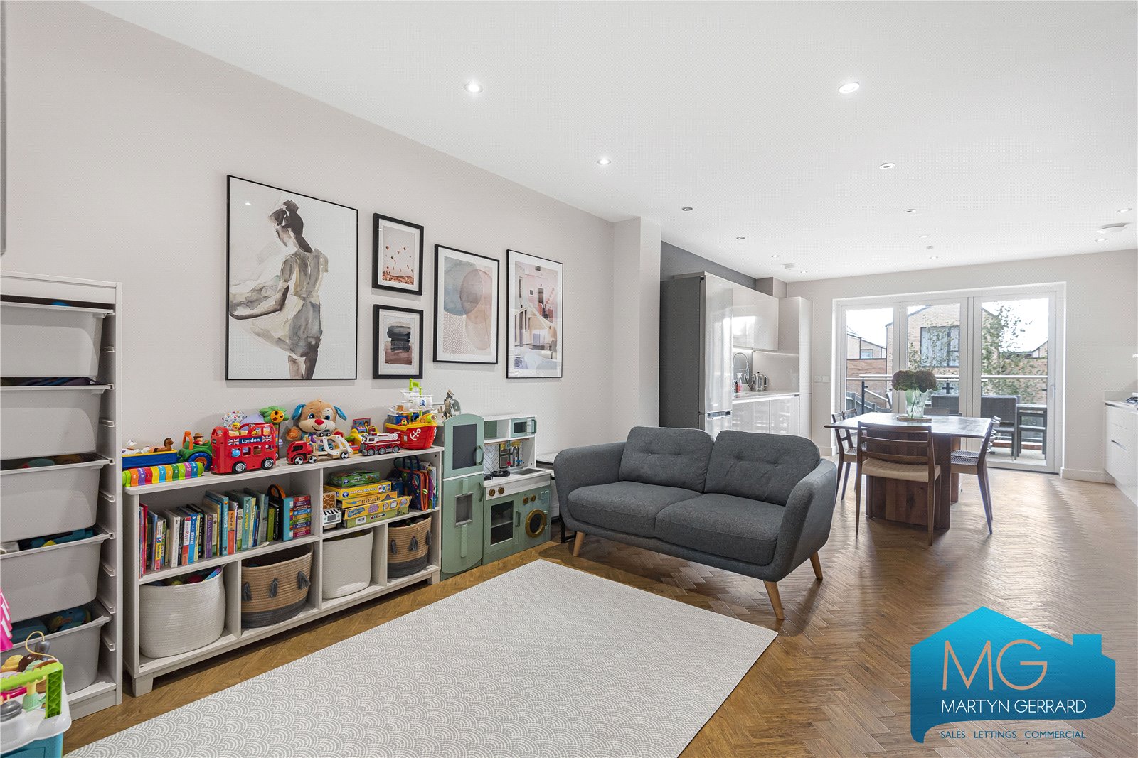 4 bedroom Link Detached House for sale - Martyn Gerrard