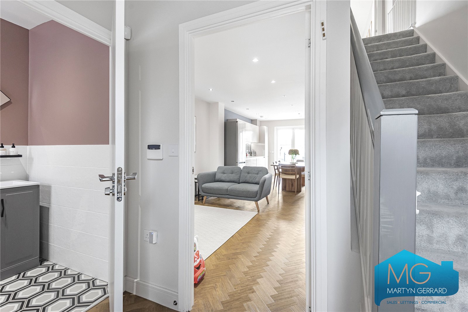 4 bedroom Link Detached House for sale - Martyn Gerrard