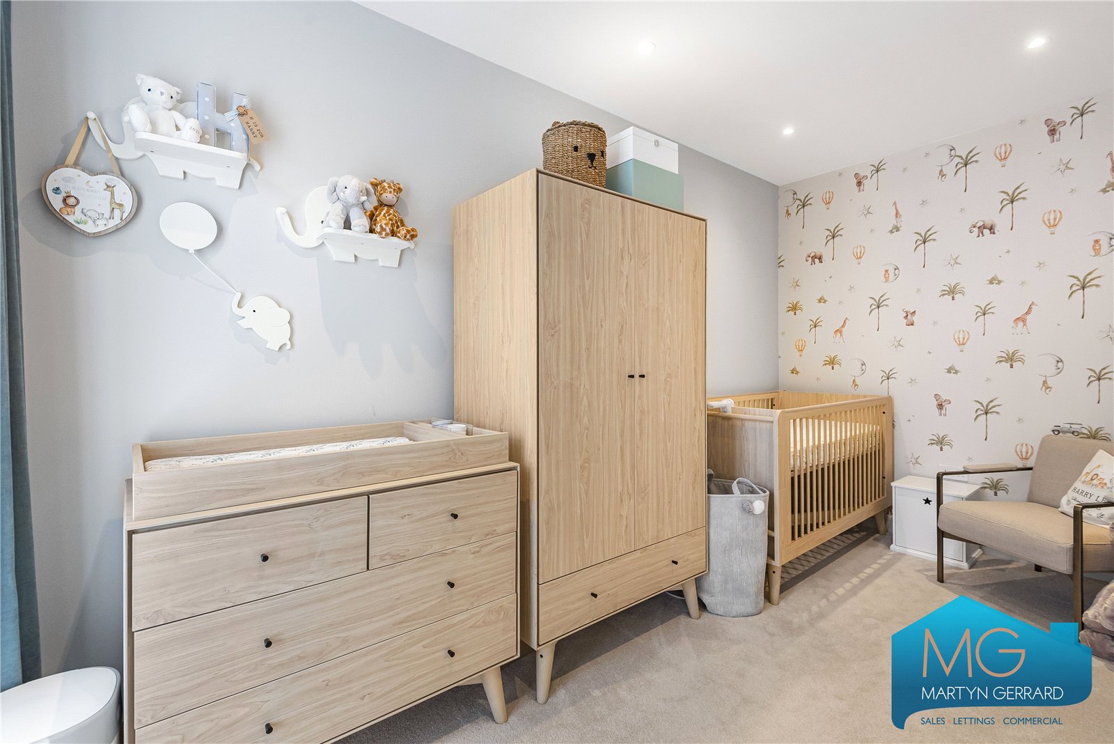 4 bedroom Link Detached House for sale - Martyn Gerrard