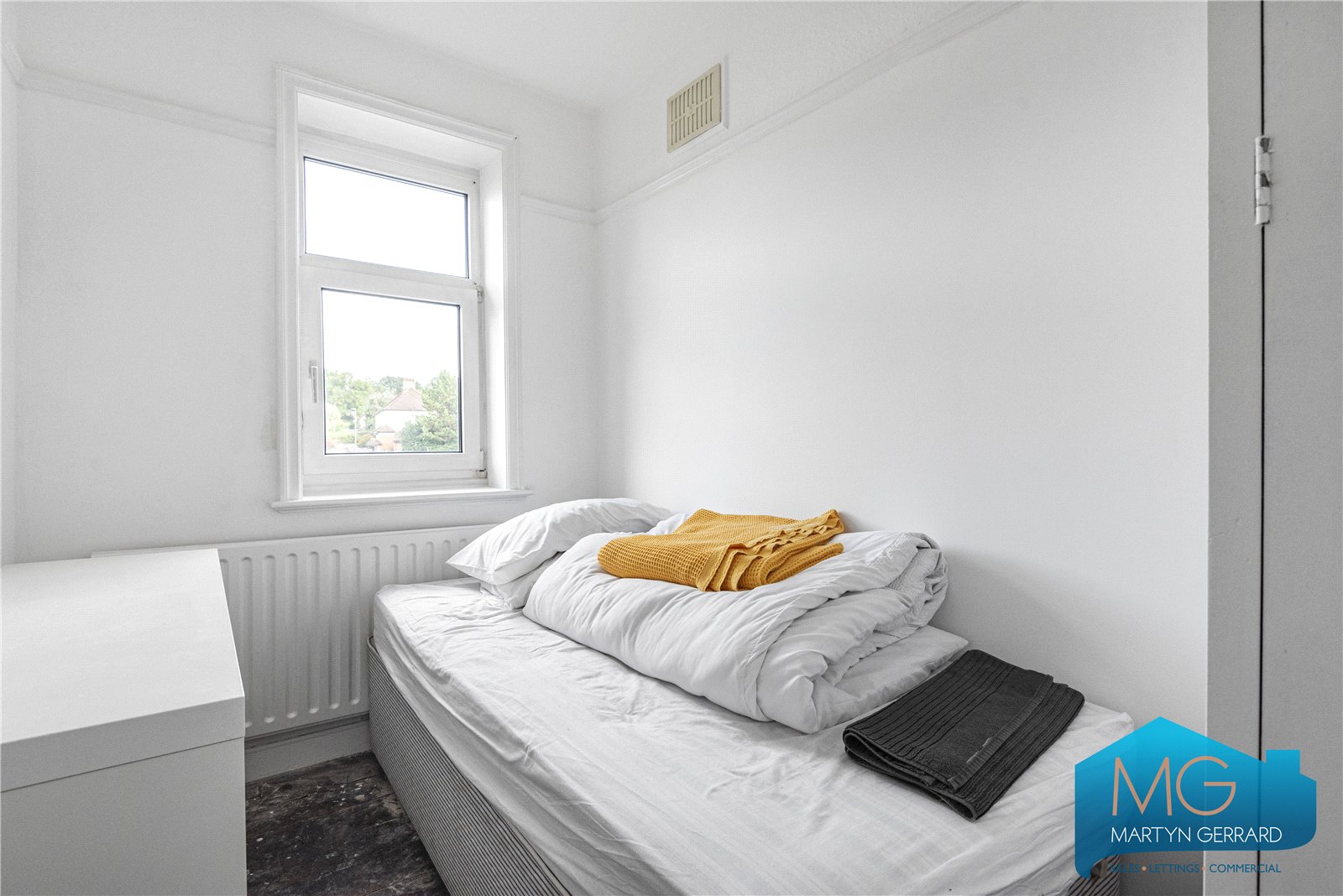 3 bedroom Semi-Detached House for sale - Martyn Gerrard