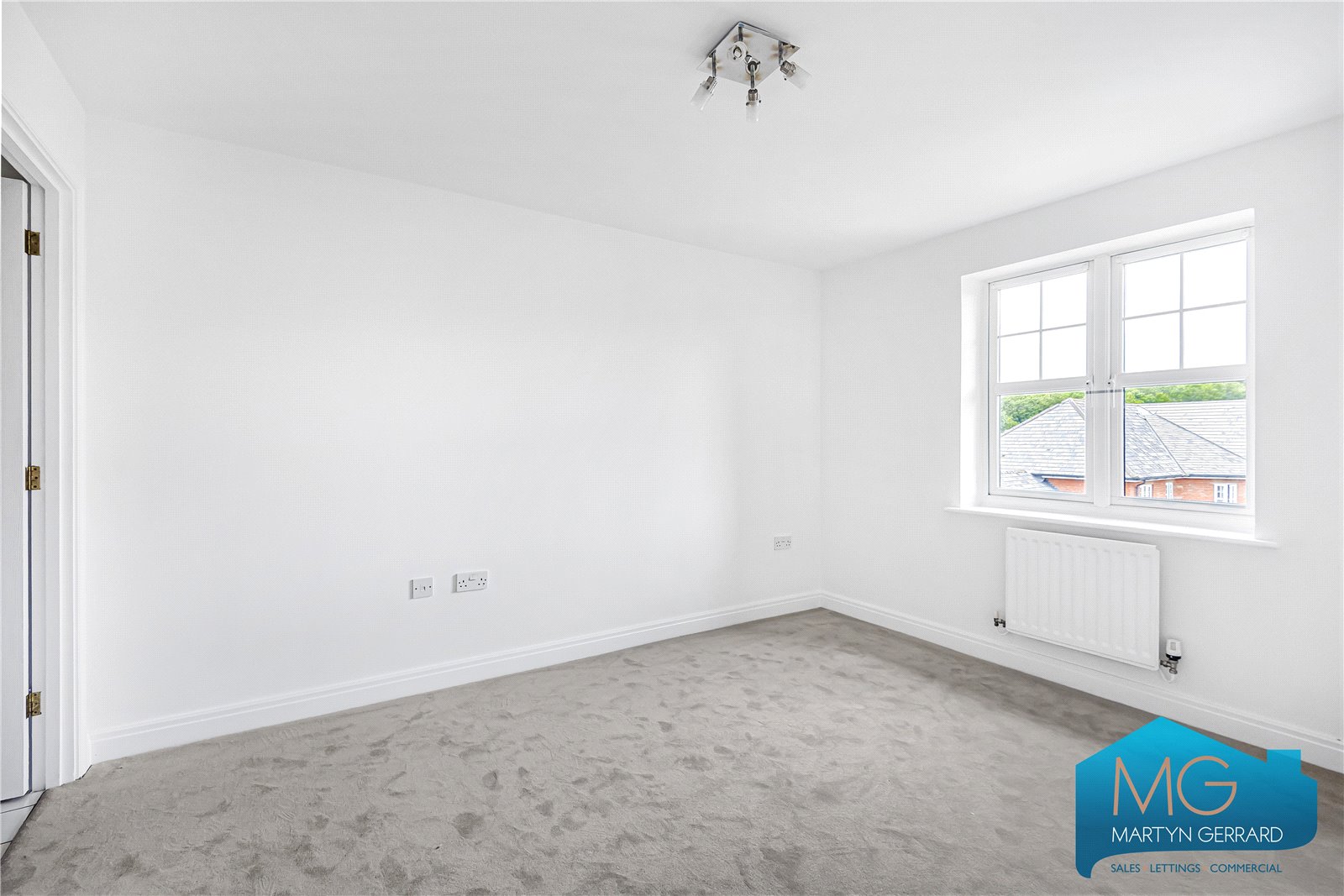 2 bedroom Apartment for sale - Martyn Gerrard
