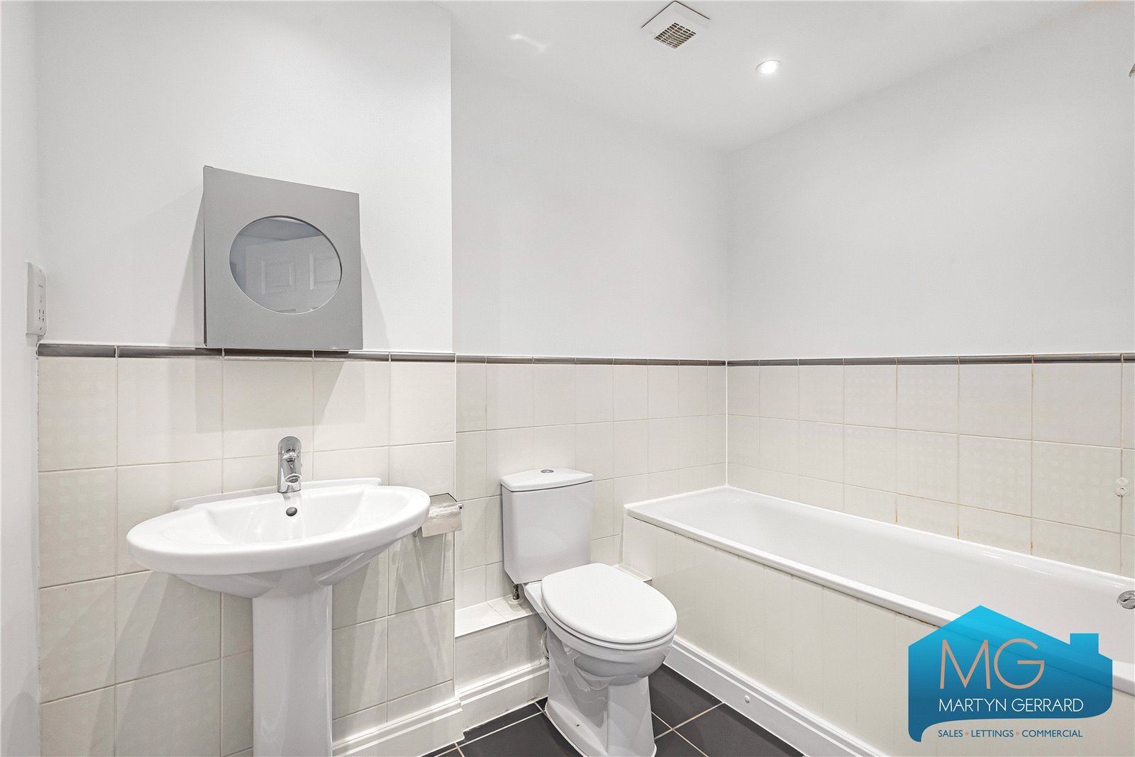 2 bedroom Apartment for sale - Martyn Gerrard