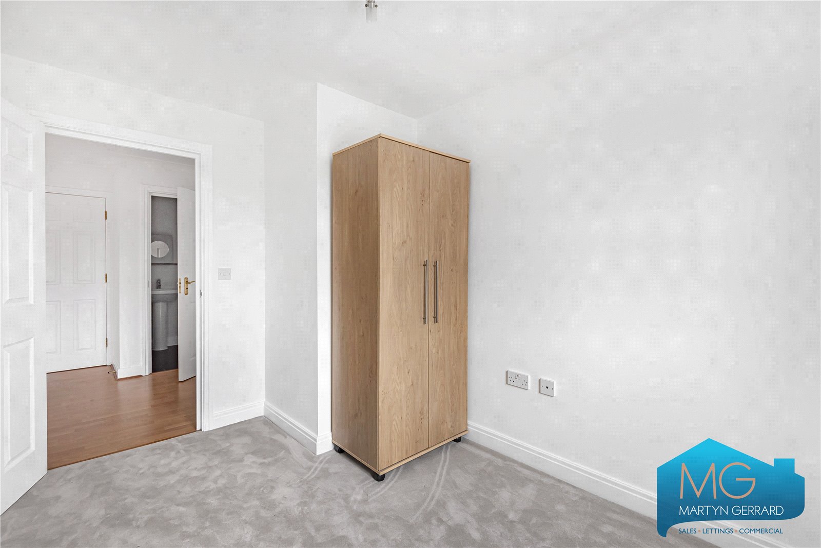 2 bedroom Apartment for sale - Martyn Gerrard