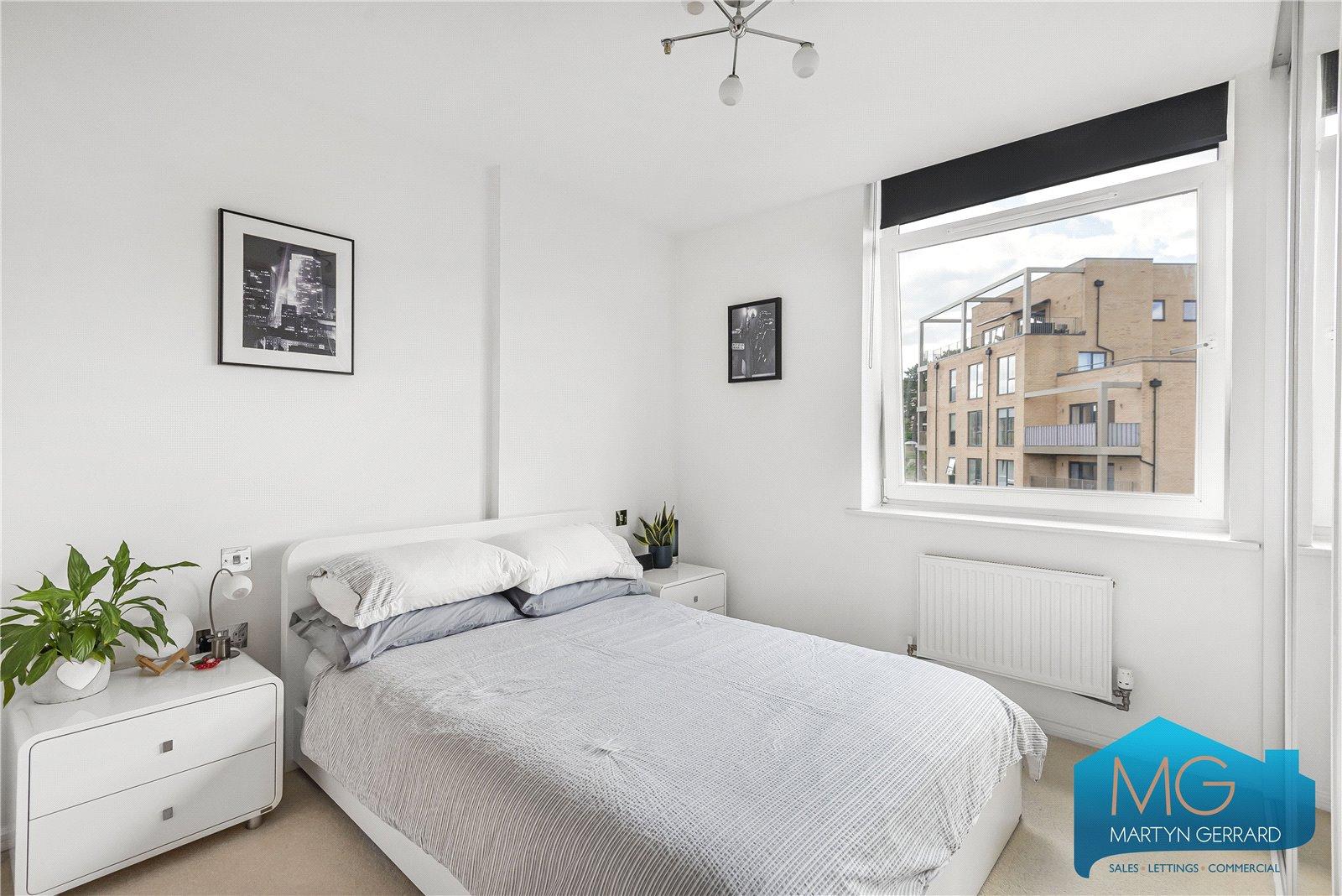 1 bedroom Apartment for sale - Martyn Gerrard