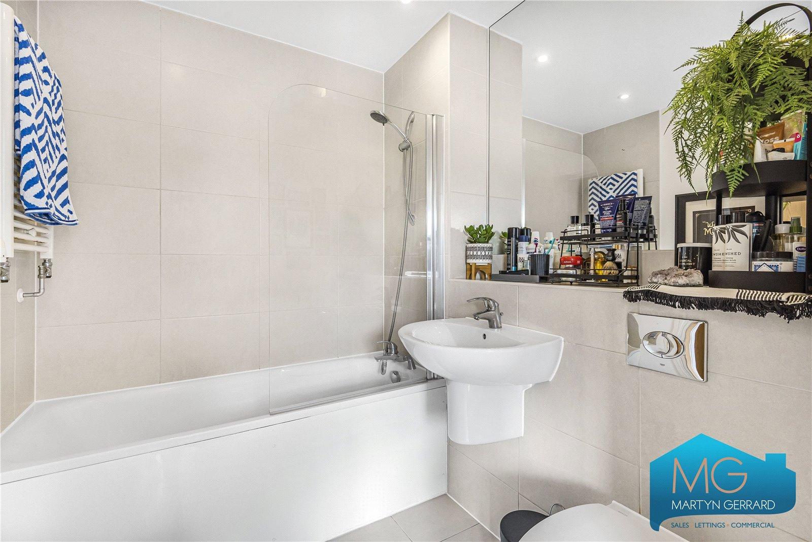 1 bedroom Apartment for sale - Martyn Gerrard