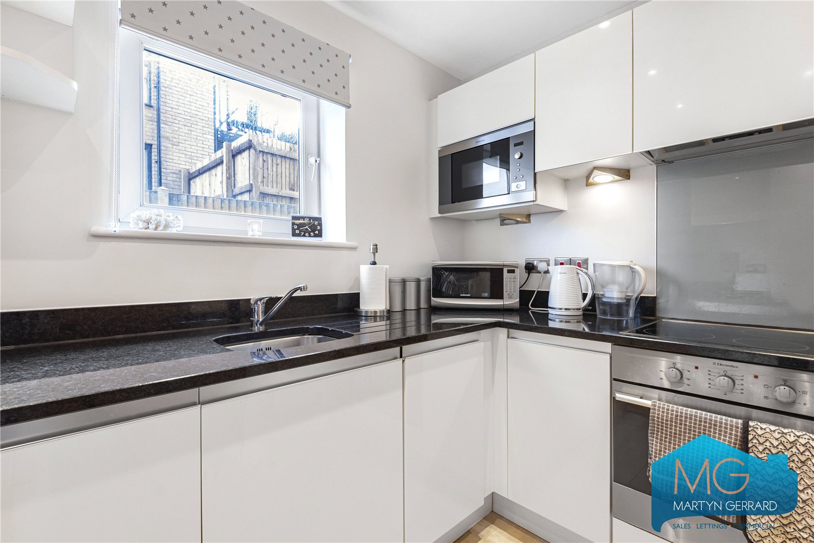 2 bedroom Ground Floor Flat for sale - Martyn Gerrard