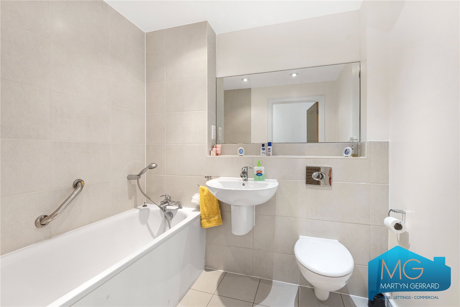 2 bedroom Ground Floor Flat for sale - Martyn Gerrard