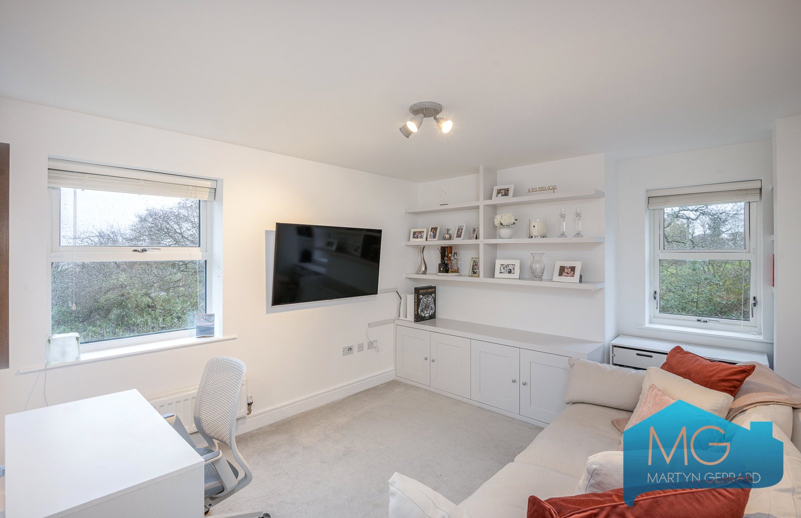 2 bedroom Apartment for sale - Martyn Gerrard
