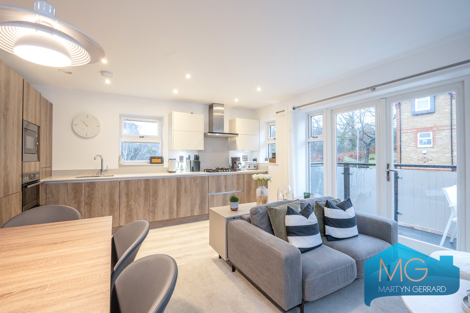 2 bedroom Apartment for sale - Martyn Gerrard