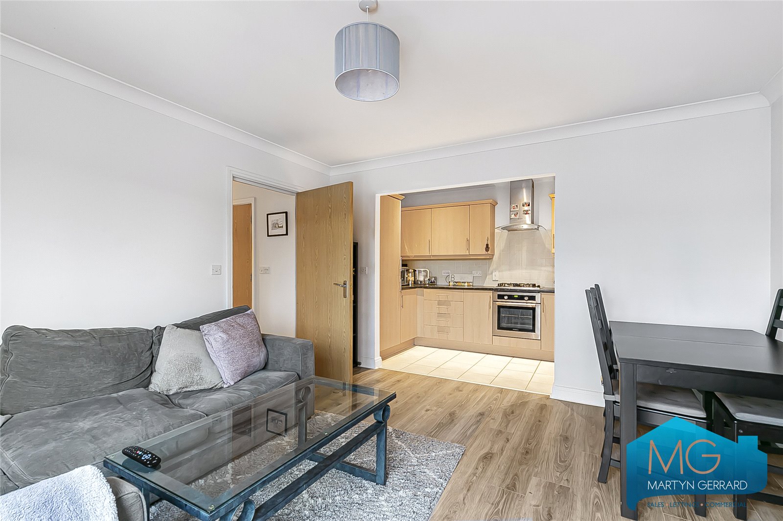 2 bedroom Apartment for sale - Martyn Gerrard