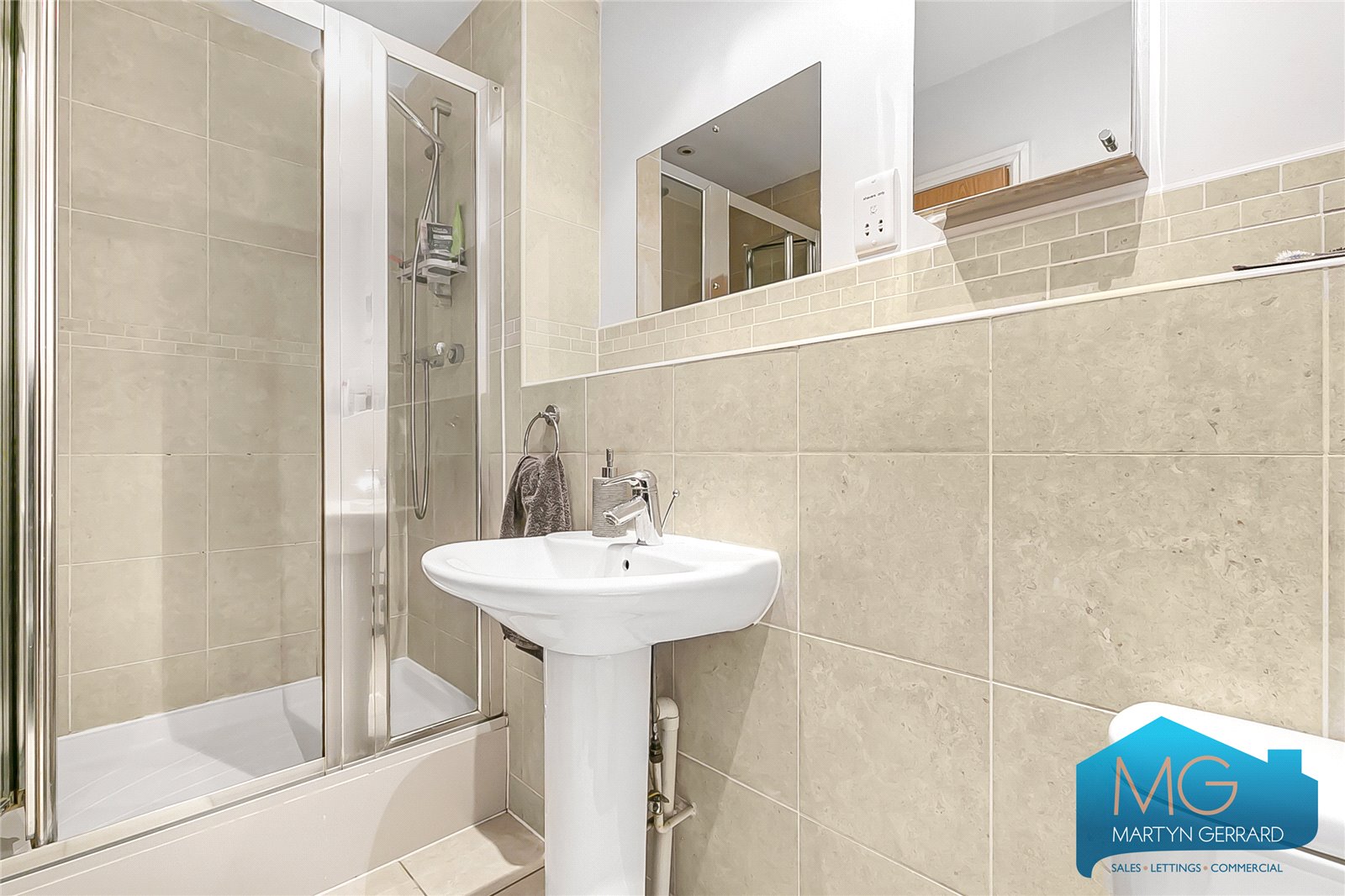 2 bedroom Apartment for sale - Martyn Gerrard