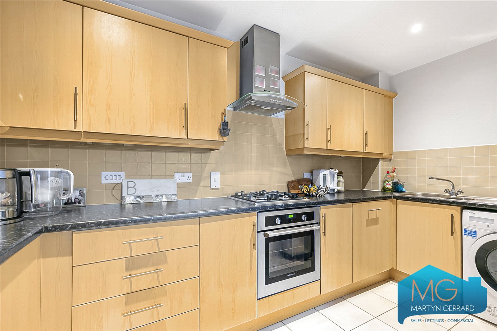 2 bedroom Apartment for sale - Martyn Gerrard