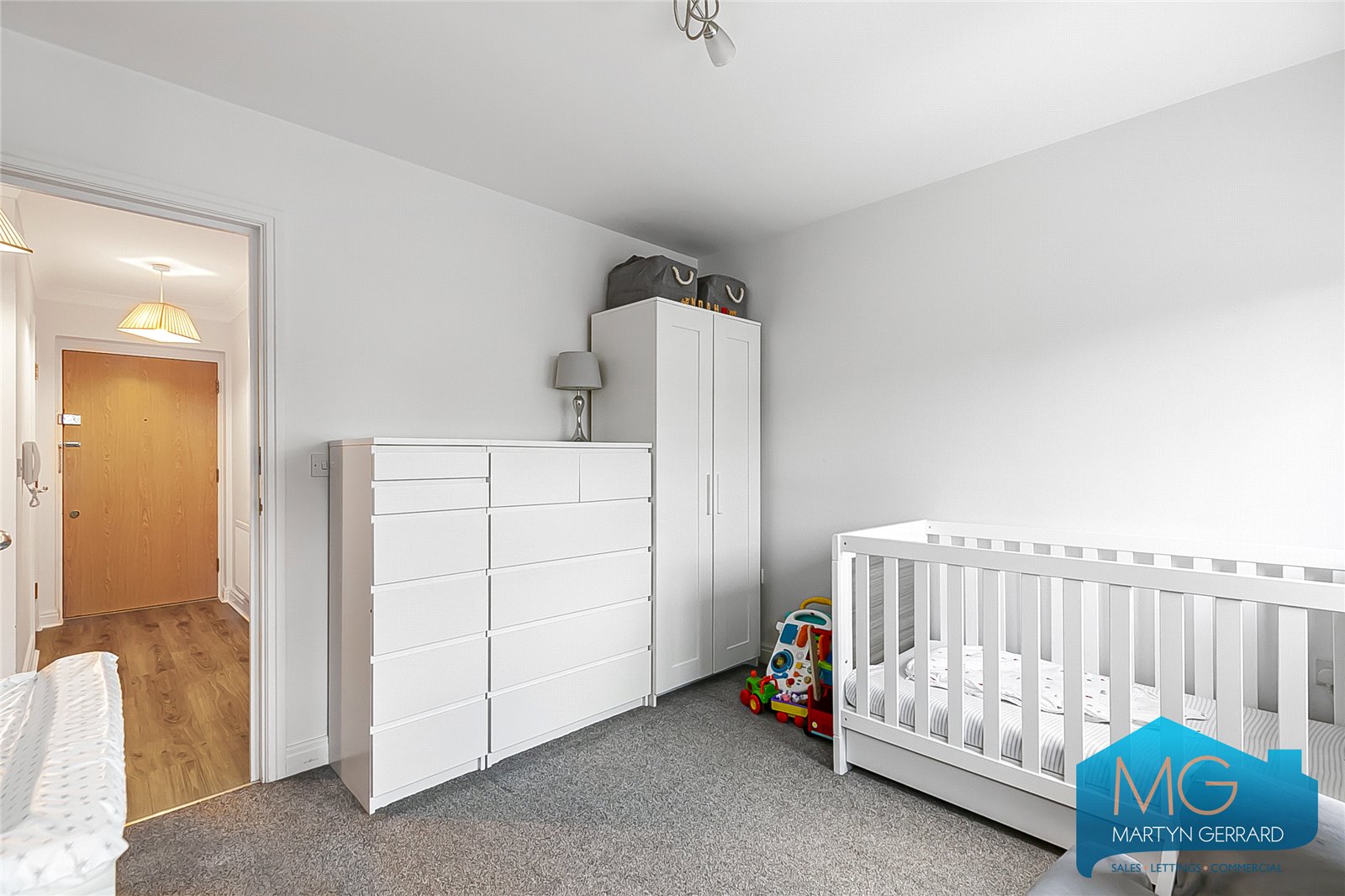 2 bedroom Apartment for sale - Martyn Gerrard
