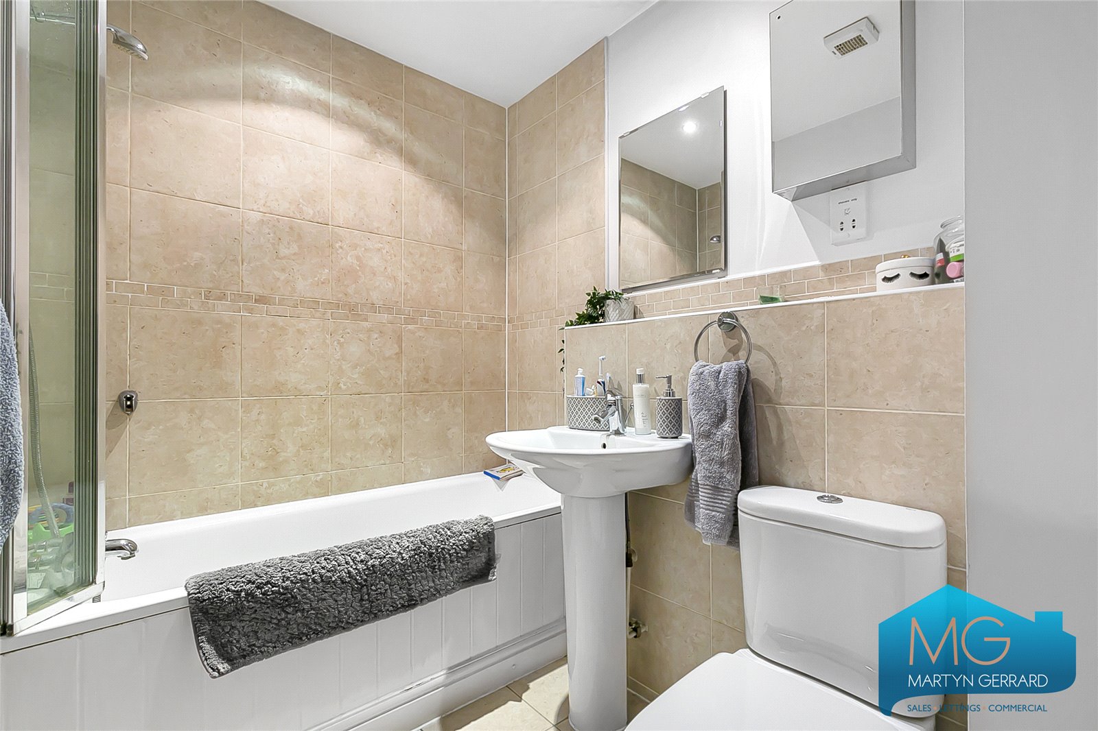 2 bedroom Apartment for sale - Martyn Gerrard