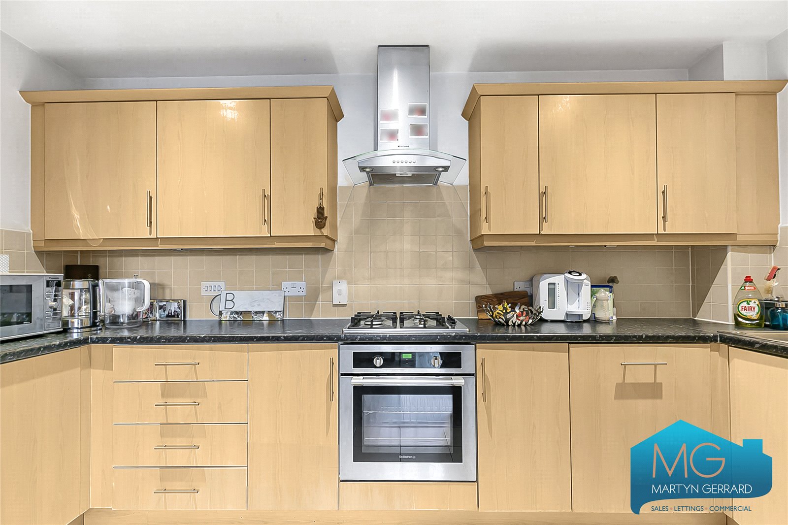 2 bedroom Apartment for sale - Martyn Gerrard