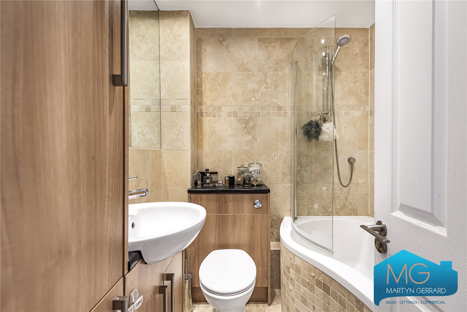 2 bedroom Semi-Detached House for sale - Martyn Gerrard