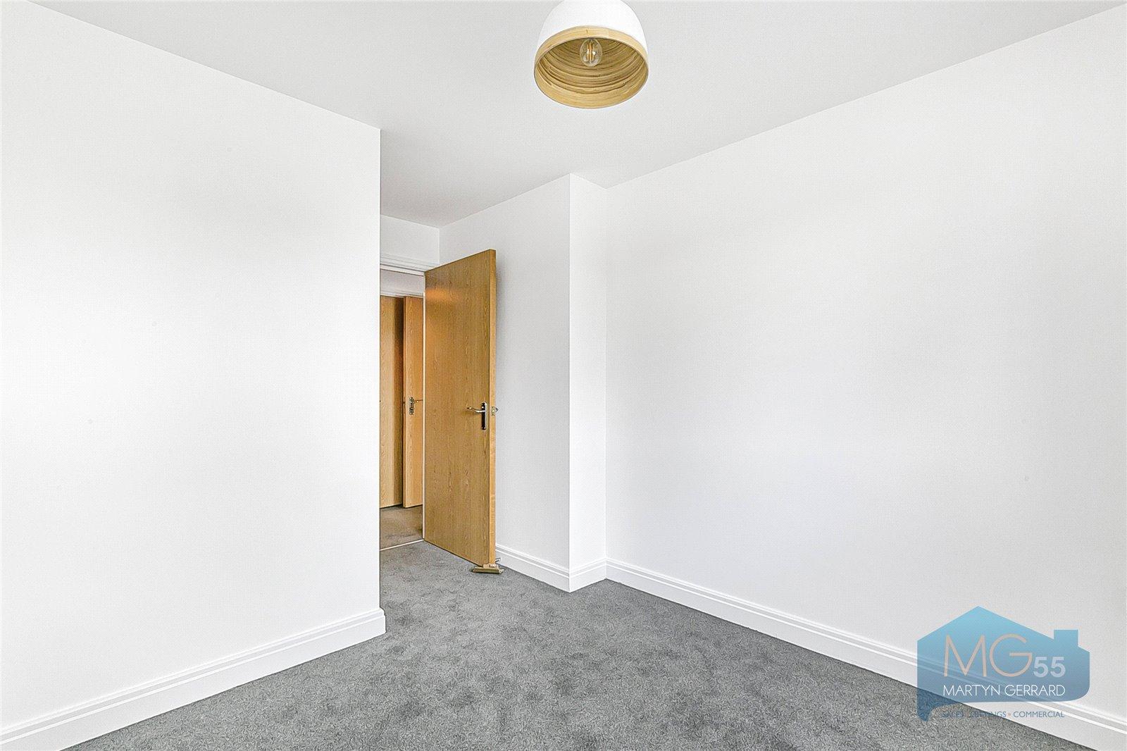 2 bedroom Apartment for sale - Martyn Gerrard