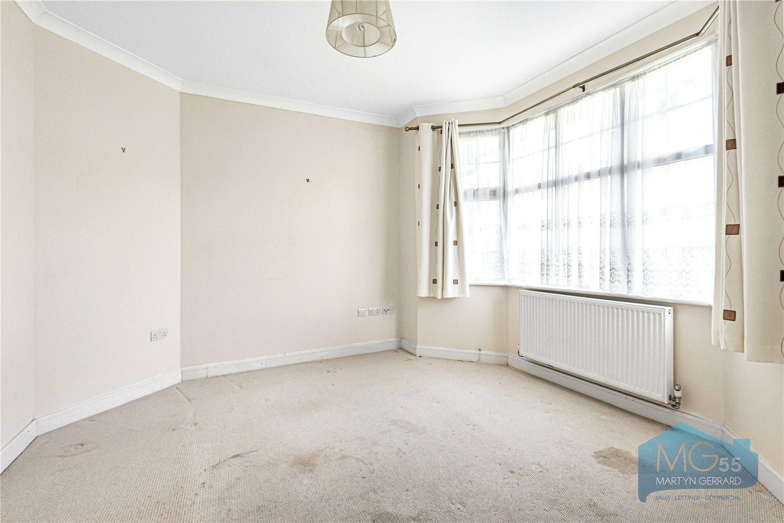 2 bedroom Semi-Detached Bungalow for sale - Martyn Gerrard
