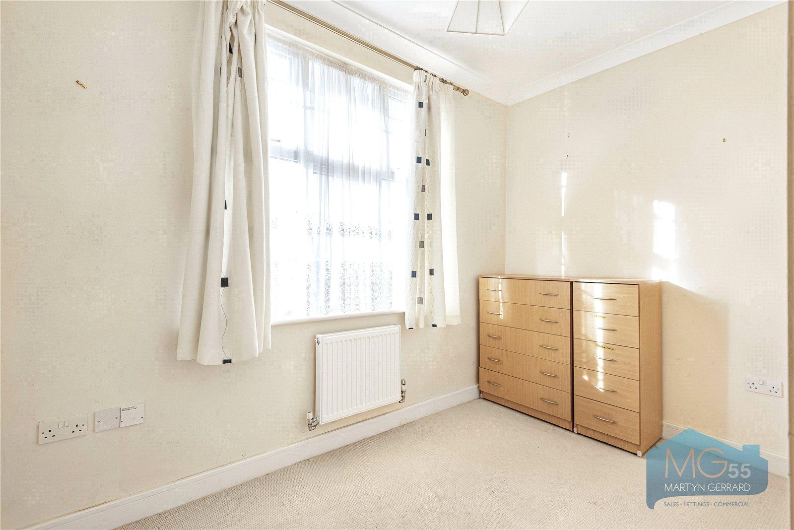 2 bedroom Semi-Detached Bungalow for sale - Martyn Gerrard