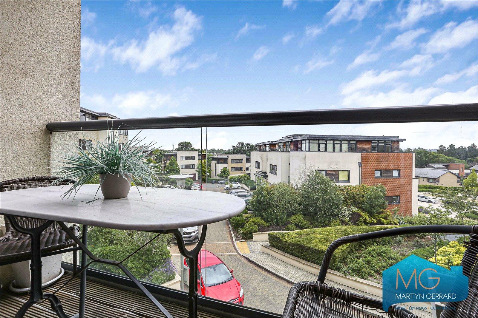 2 bedroom Apartment for sale - Martyn Gerrard