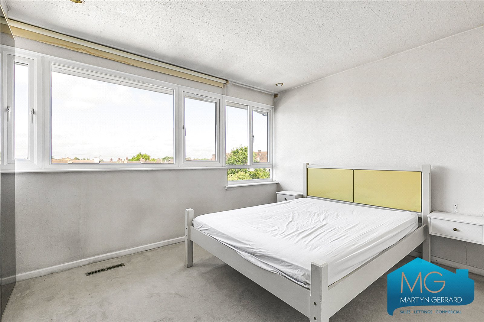2 bedroom House for sale - Martyn Gerrard