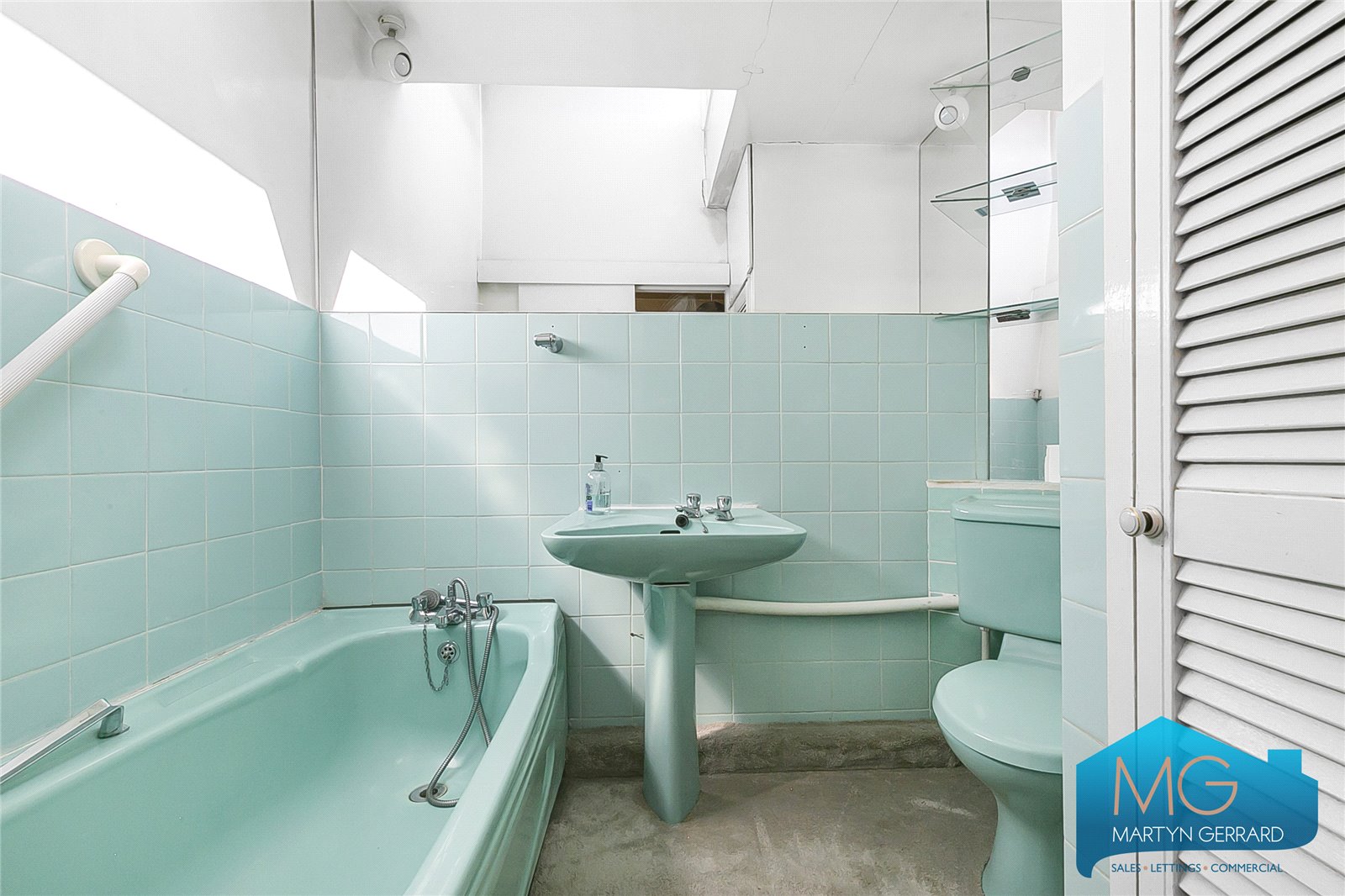 2 bedroom House for sale - Martyn Gerrard