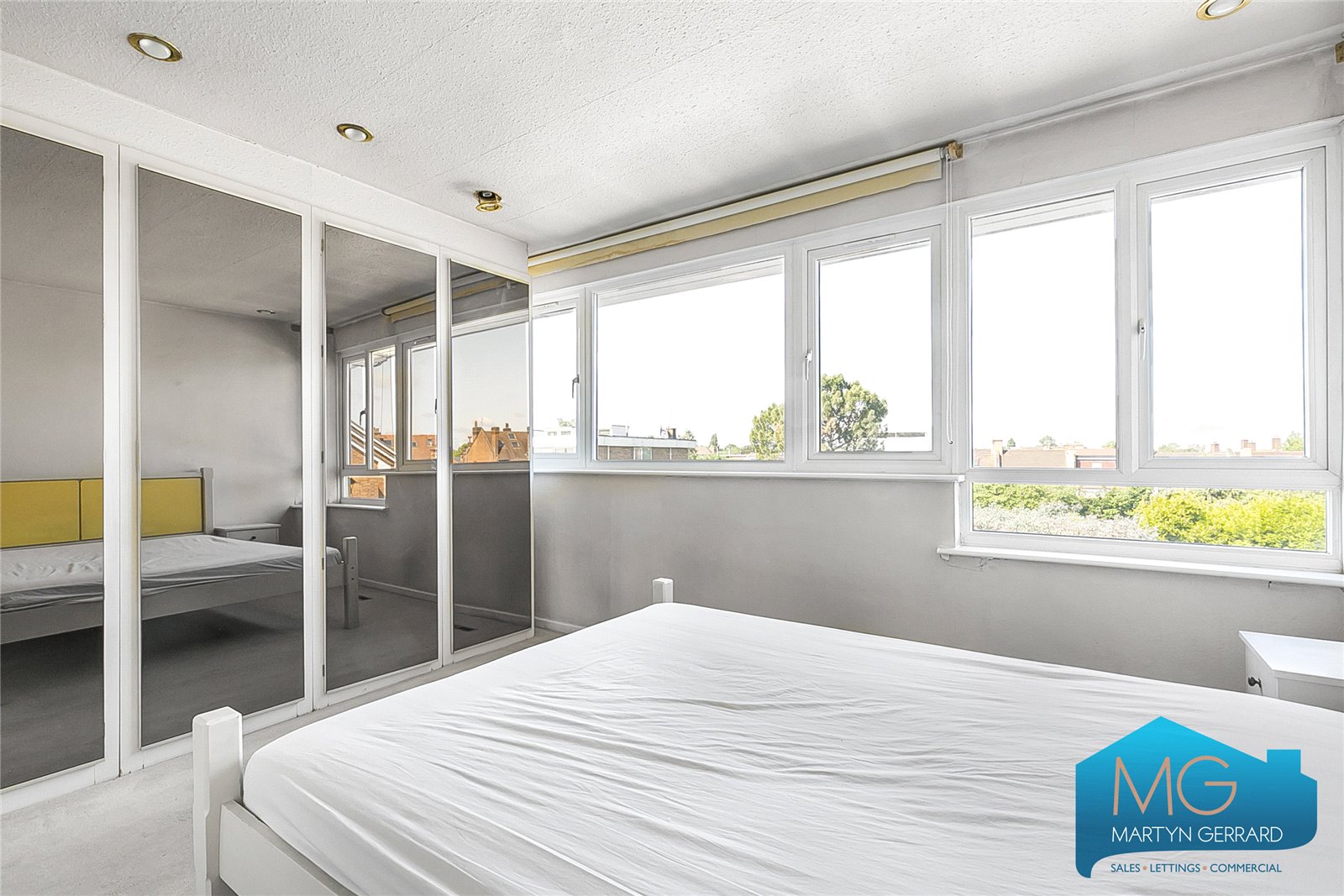 2 bedroom House for sale - Martyn Gerrard