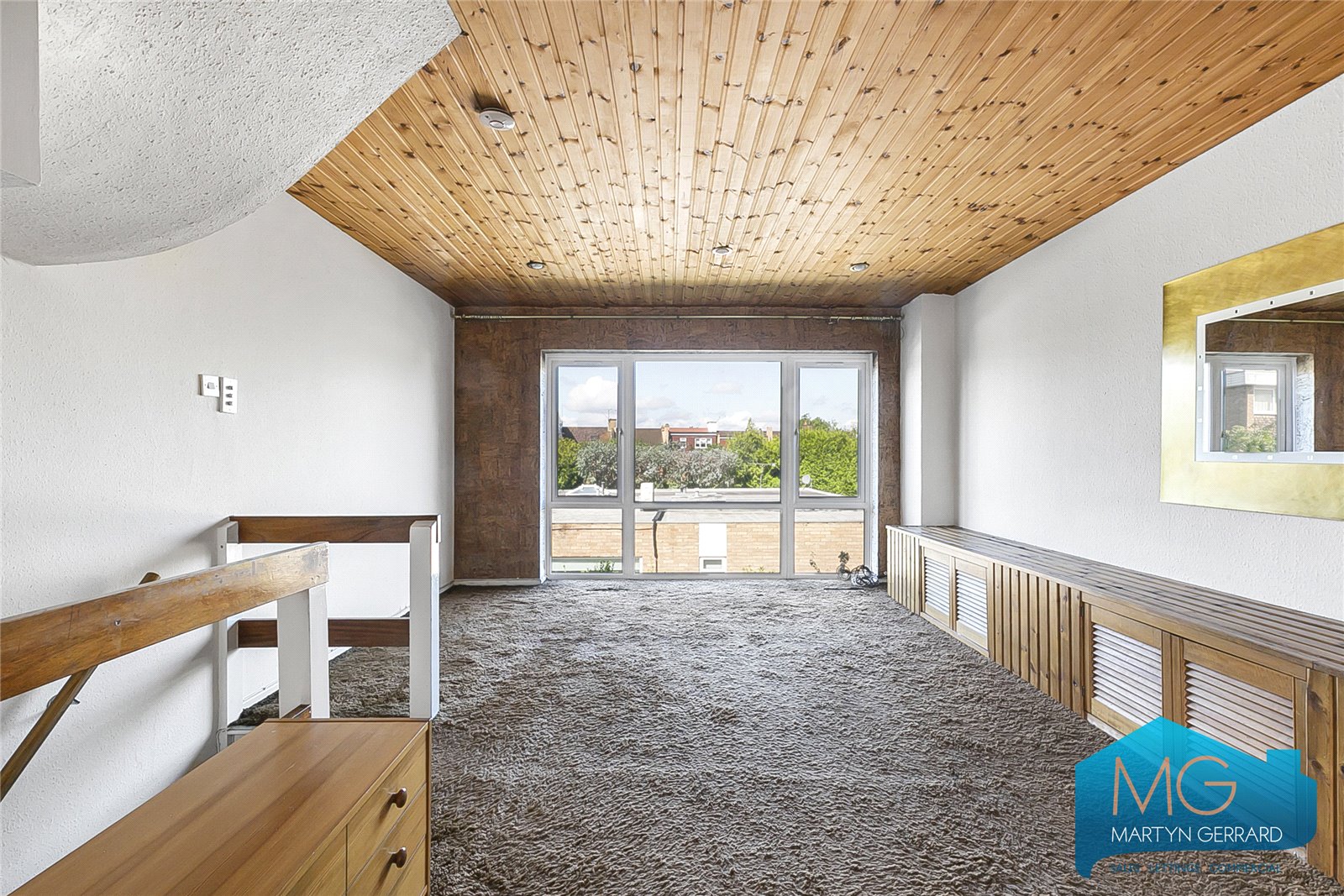 2 bedroom House for sale - Martyn Gerrard