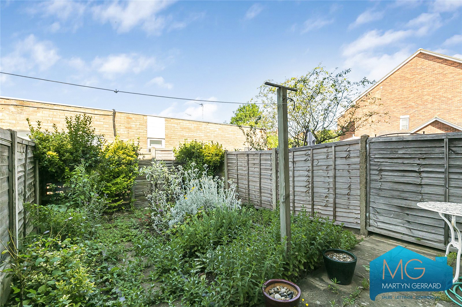 2 bedroom House for sale - Martyn Gerrard