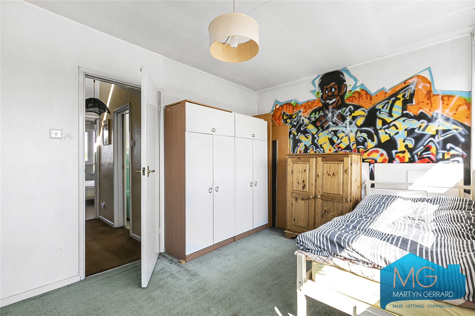 2 bedroom House for sale - Martyn Gerrard