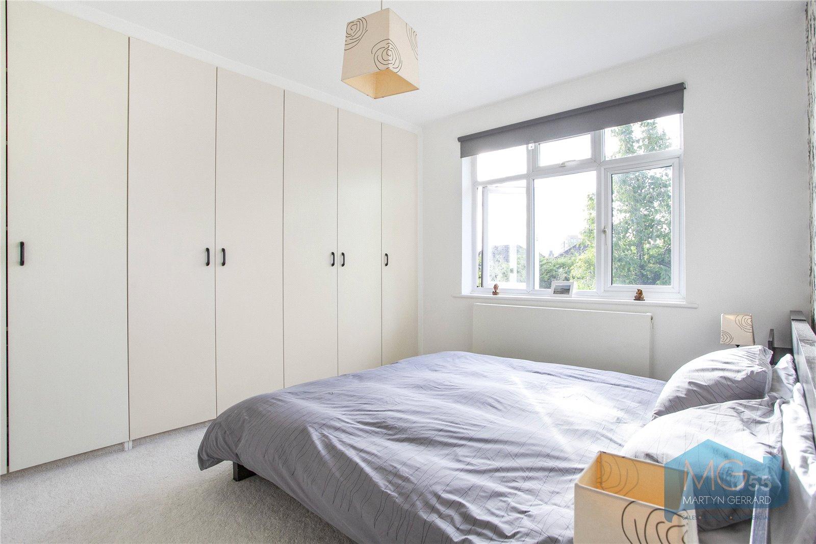 1 bedroom Apartment for sale - Martyn Gerrard