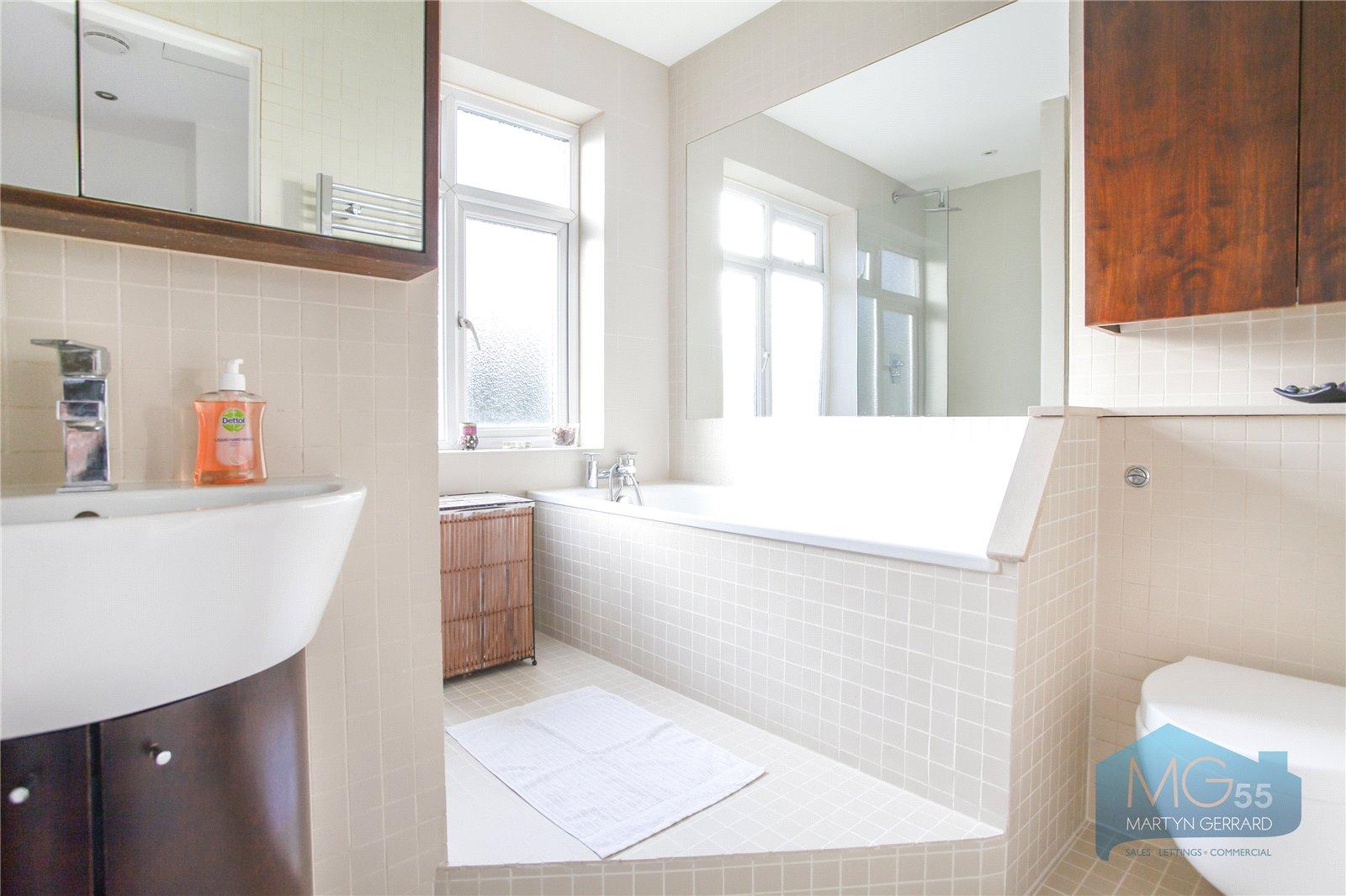 1 bedroom Apartment for sale - Martyn Gerrard